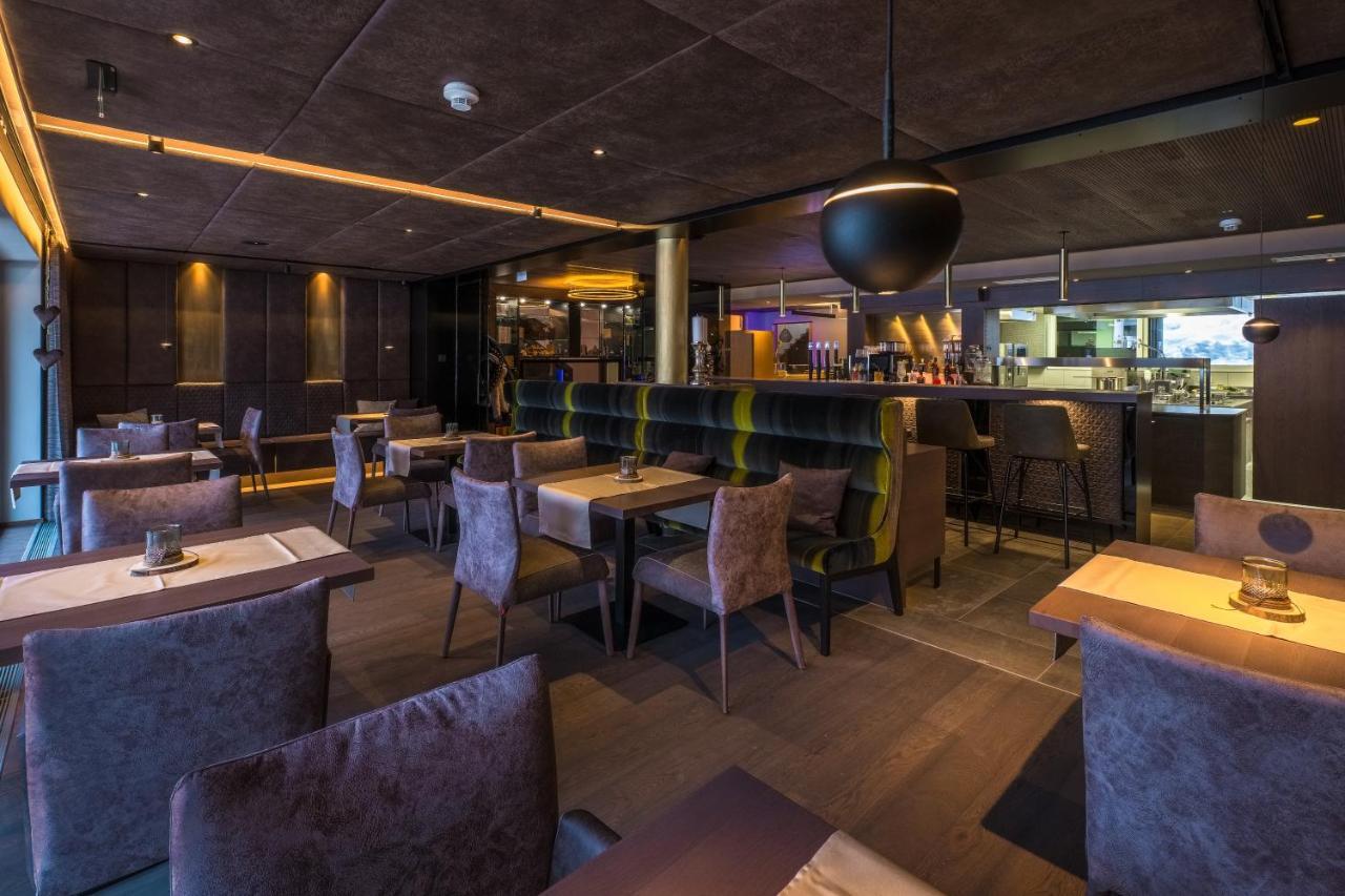 Vier Studios & Restaurant Längenfeld Esterno foto