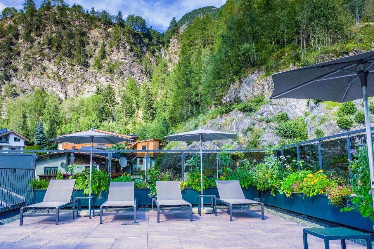 Vier Studios & Restaurant Längenfeld Esterno foto