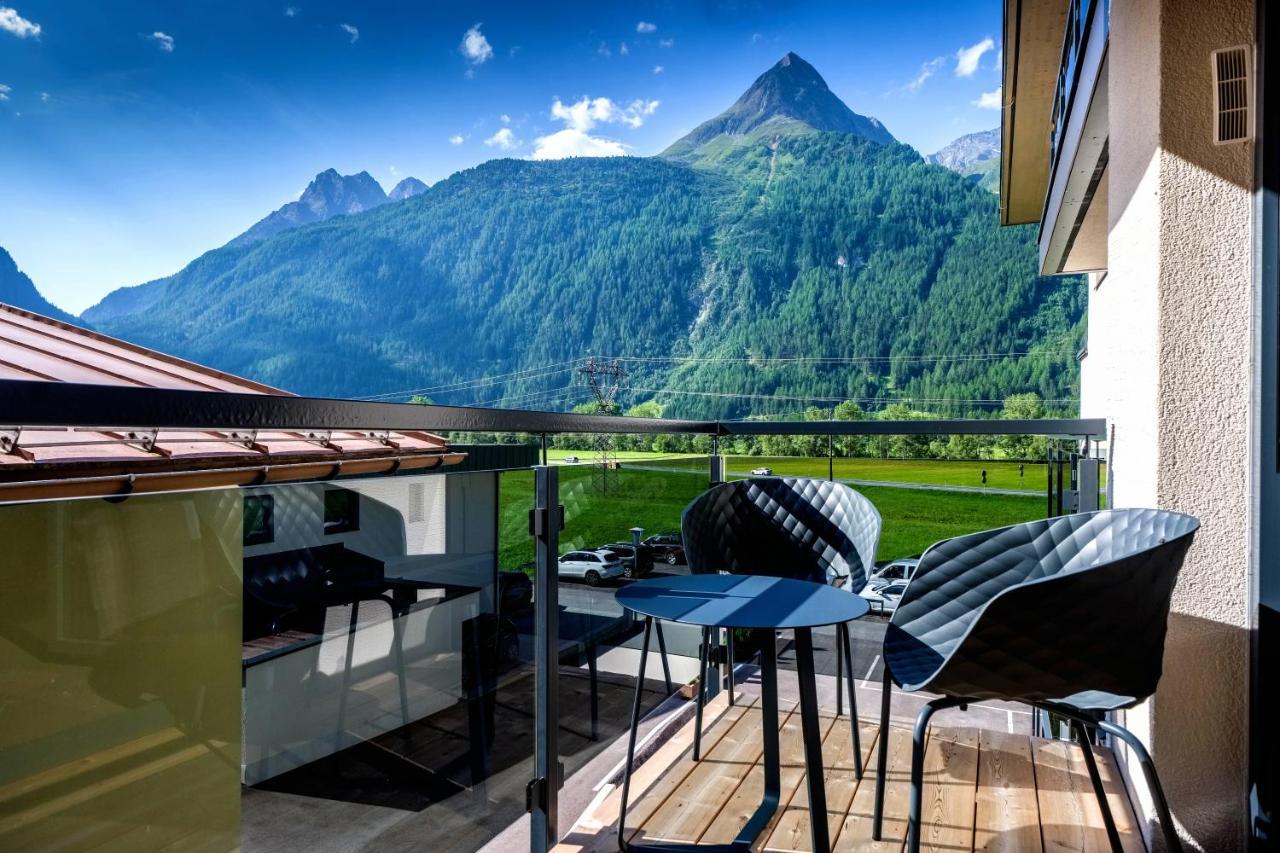 Vier Studios & Restaurant Längenfeld Esterno foto