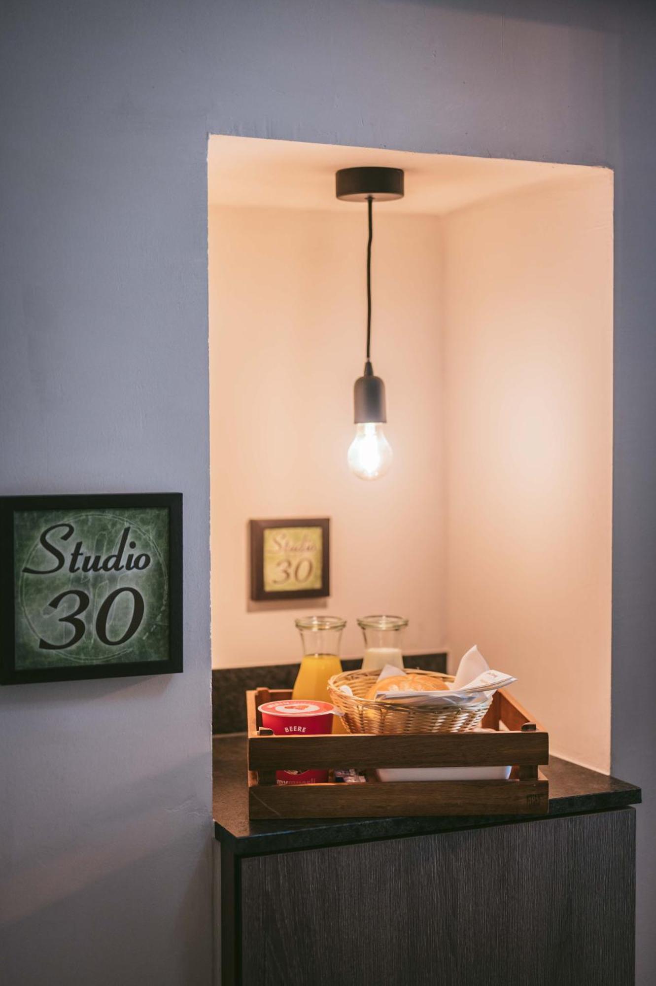 Vier Studios & Restaurant Längenfeld Esterno foto